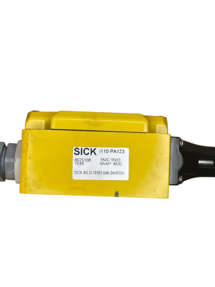 SICK Sicherheitsschalter i110-PA223 (6025105) – i110P, Rollenstößel, 2×NC Zwangsöffner + 2×NO, IP66 - Bild 2