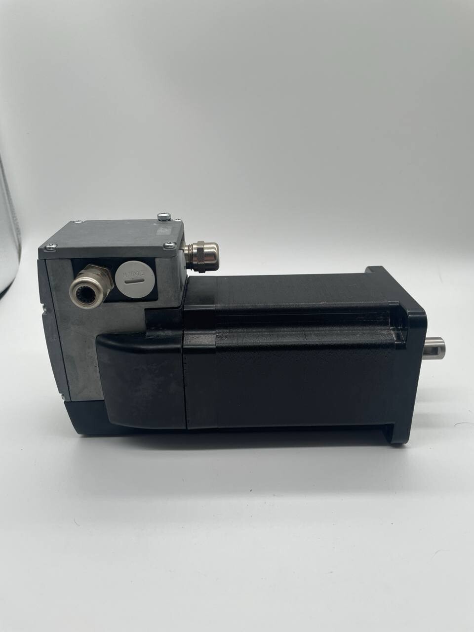 Schneider Electric Lexium ILS integrierter Schrittmotor ILS1F853S1608 / ILS1F853SG00515 - Bild 5