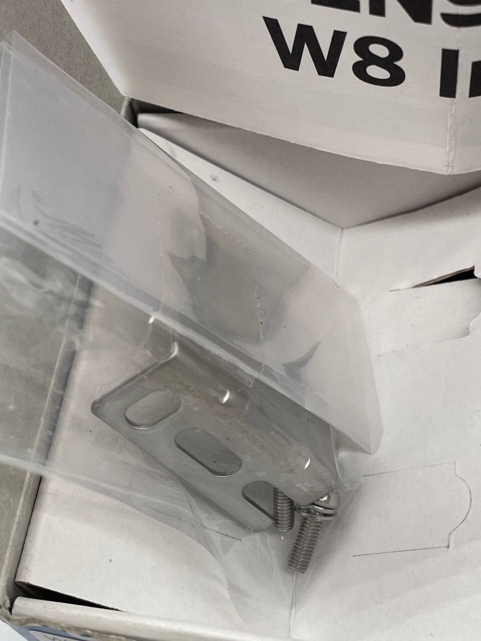 SICK WL8-P2231V Reflexions-Lichtschranke W8 Inox, 10–30 V DC, PNP, M8, IP69K (Best.-Nr. 6041483) - Bild 3
