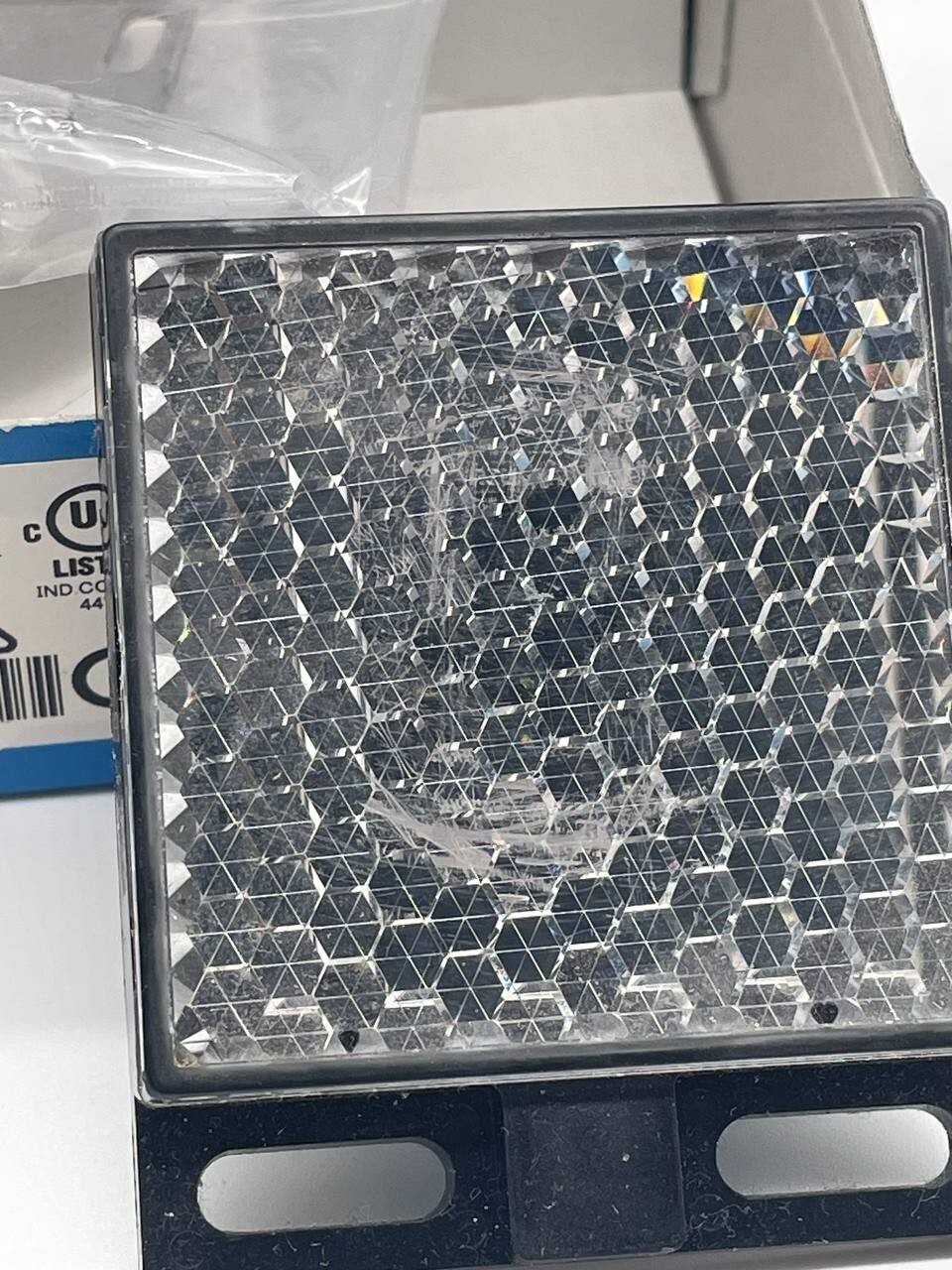 SICK WL8-P2231V Reflexions-Lichtschranke W8 Inox, 10–30 V DC, PNP, M8, IP69K (Best.-Nr. 6041483) - Bild 4