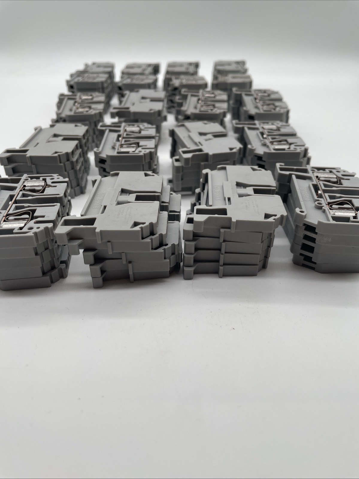 100x Phoenix Contact Durchgangsklemmen ZFK 2,5 (Modell unbestimmt) - Bild 2