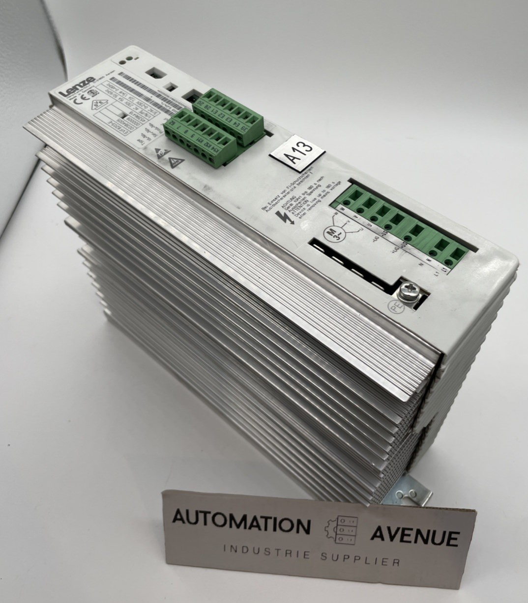 Lenze EVF8203-E Frequenzumrichter | 1,5 kW | 230 V | 8200 vector (33.8203)