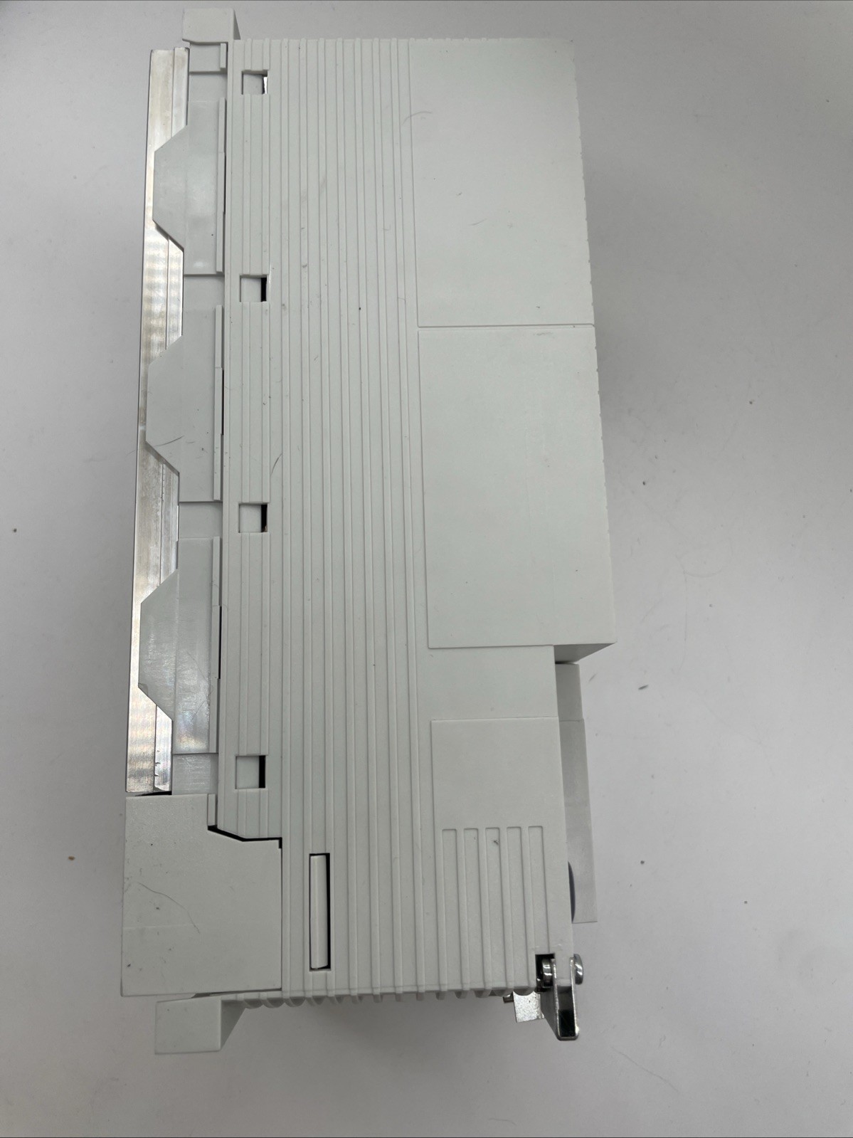 Lenze E82EV552-4C929 Frequenzumrichter 5,5 kW (8200 vector, 3×400/500 V) - Bild 4