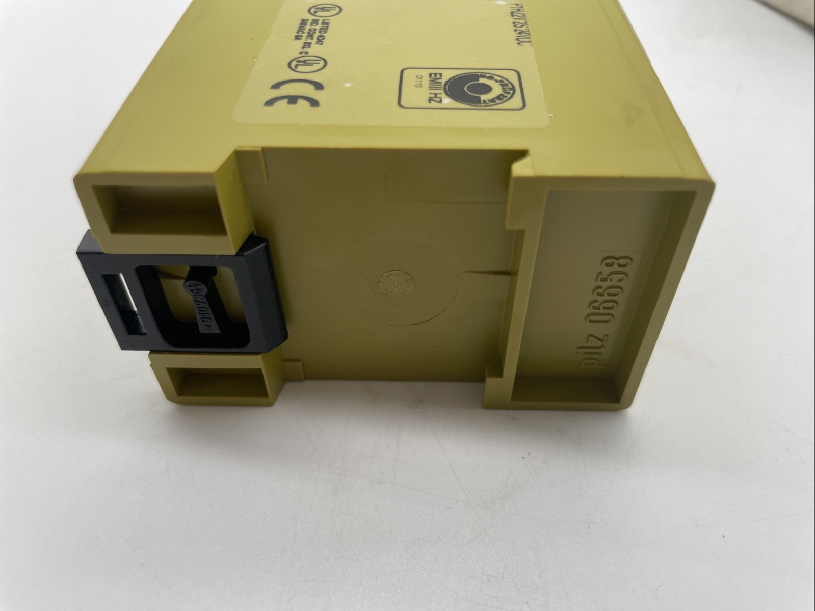Pilz P1HZ2V 2S 24VDC Sicherheitsrelais – Zweihand-Bediengerät - Bild 5