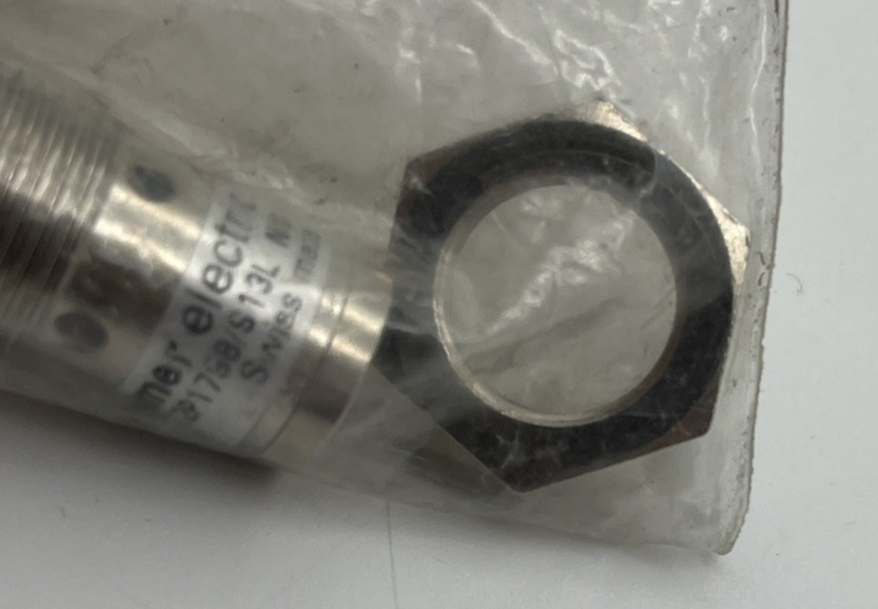 Baumer IFRM 12P1798/S13L Induktiver Sensor, M12, PNP NO, 4 mm, bündig - Bild 4