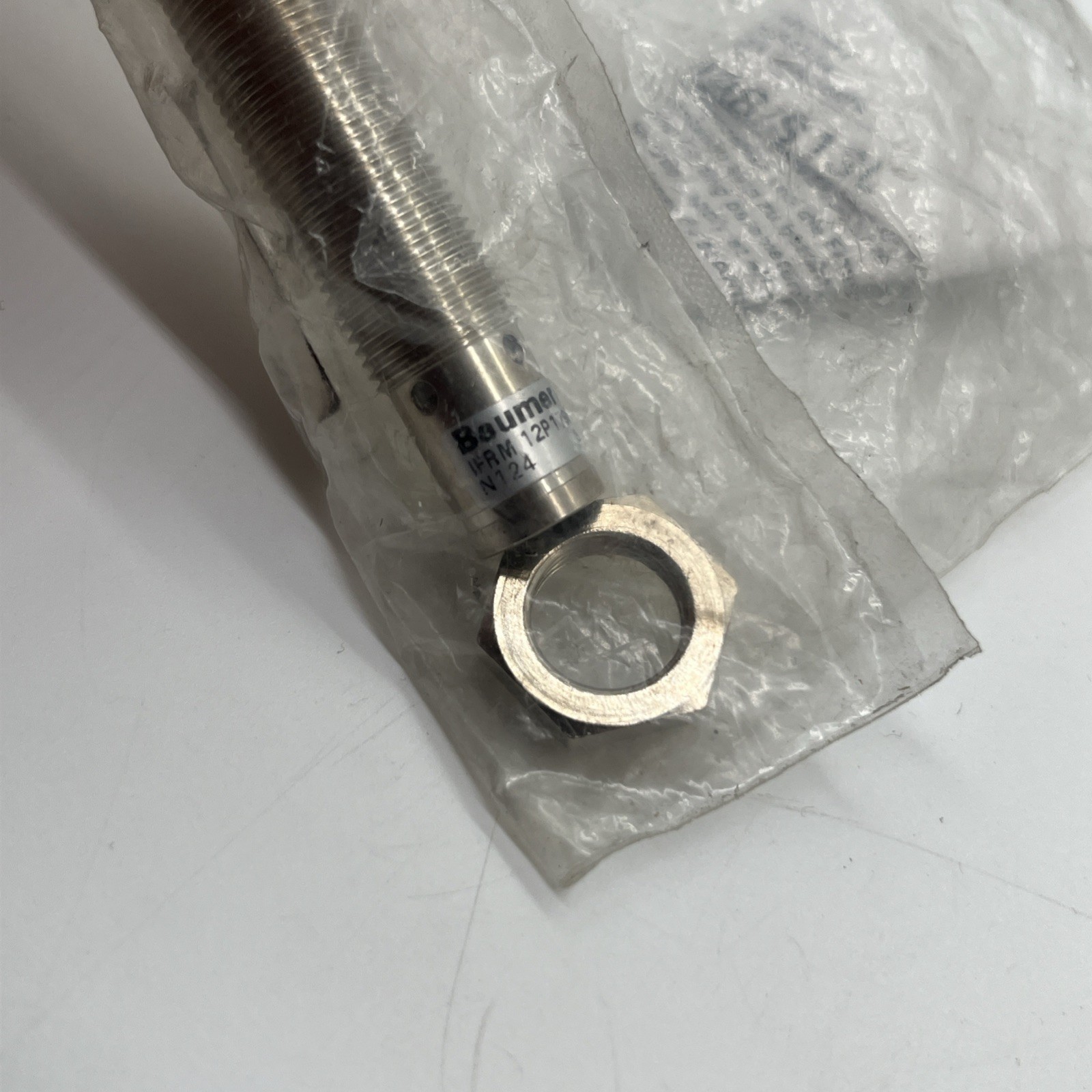 Baumer IFRM 12P1798/S13L Induktiver Sensor, M12, PNP NO, 4 mm, bündig - Bild 2