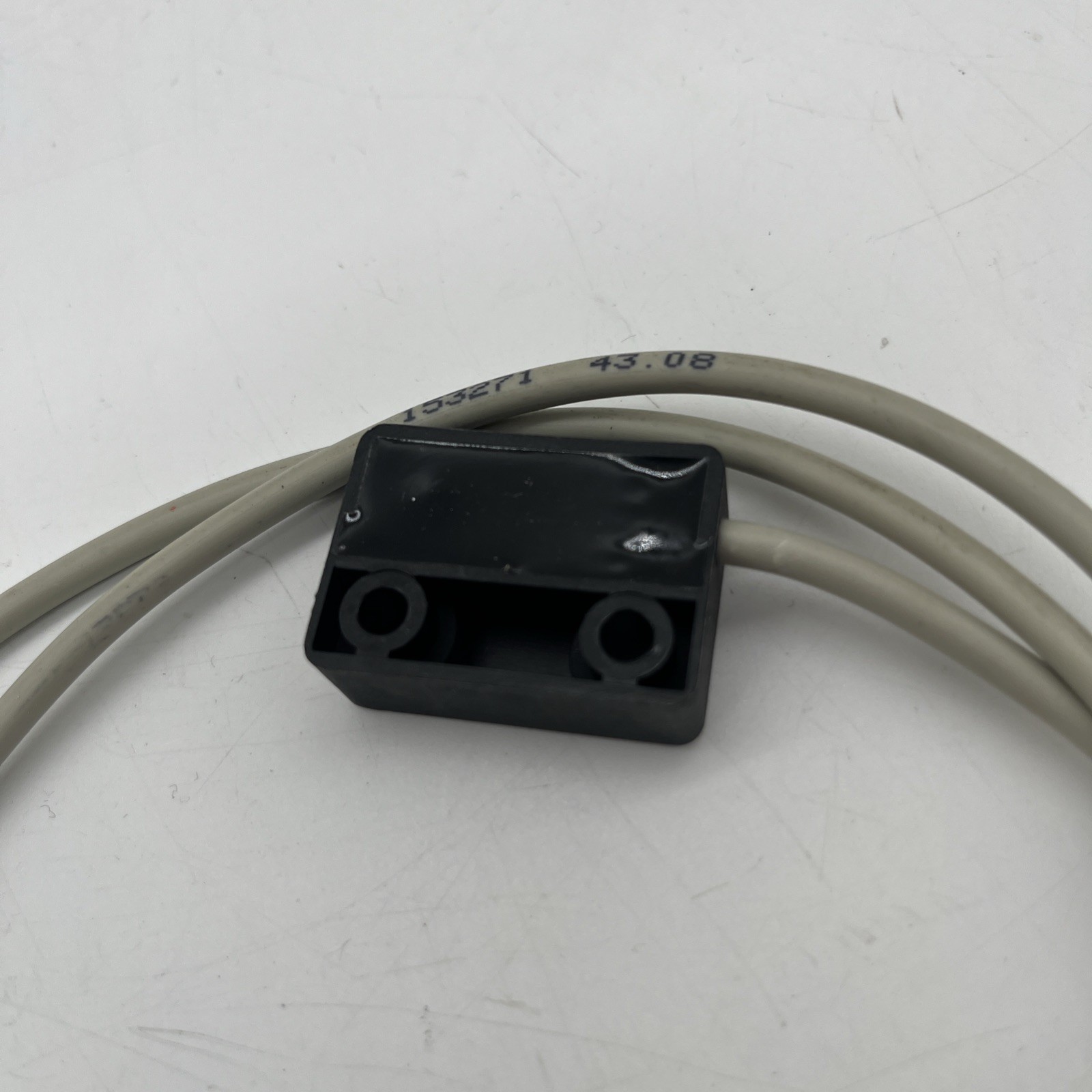 elobau Sicherheitssensor 153 – kompakter, berührungsloser Magnetsensor - Bild 5
