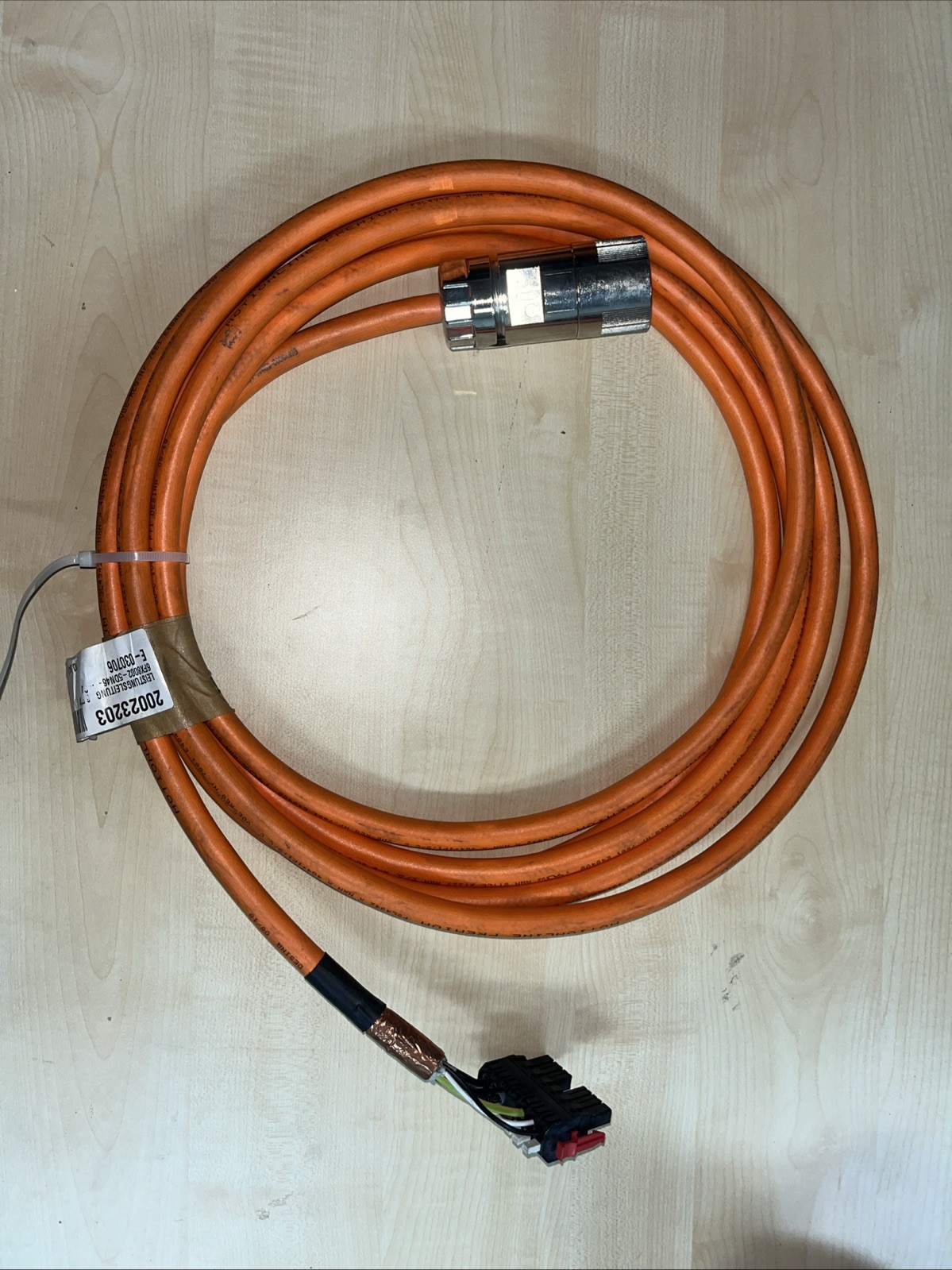 Siemens 6FX8002-5DN46-1AG0 Power Cable, pre-assembled, 6 m – MOTION‑CONNECT 800PLUS