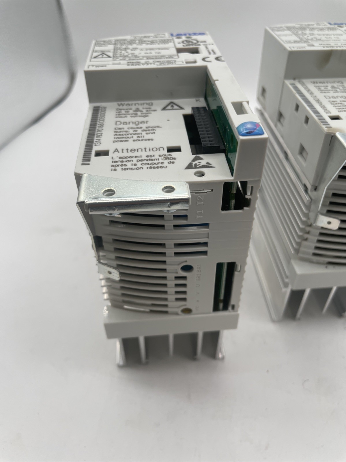 2 pieces Lenze 8200 vector E82EV371_2C201 frequency inverter - Bild 4