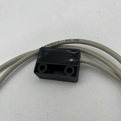elobau Sicherheitssensor 153 – kompakter, berührungsloser Magnetsensor - Bild 5