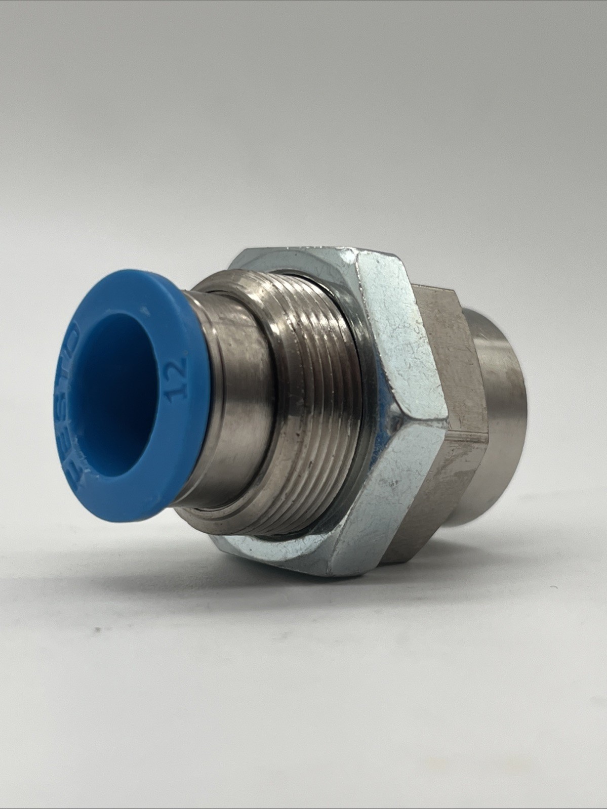 Festo QSSF-3/8-12-B bulkhead push-in fitting, G3/8 female thread, 12 mm tube