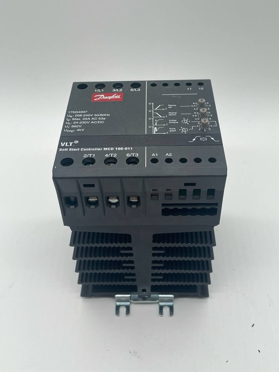 Danfoss VLT MCD 100-011 Sanftstarter 11 kW, 25 A, 400–480 V (MPN 175G4008) - Bild 3