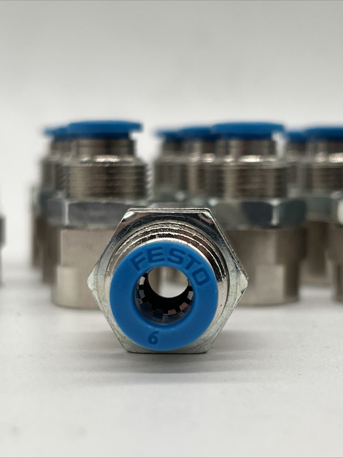 Festo QSSF-1/4-6-B Schott-Steckverschraubung Push-in fitting (15 Stück) – NEU - Bild 4