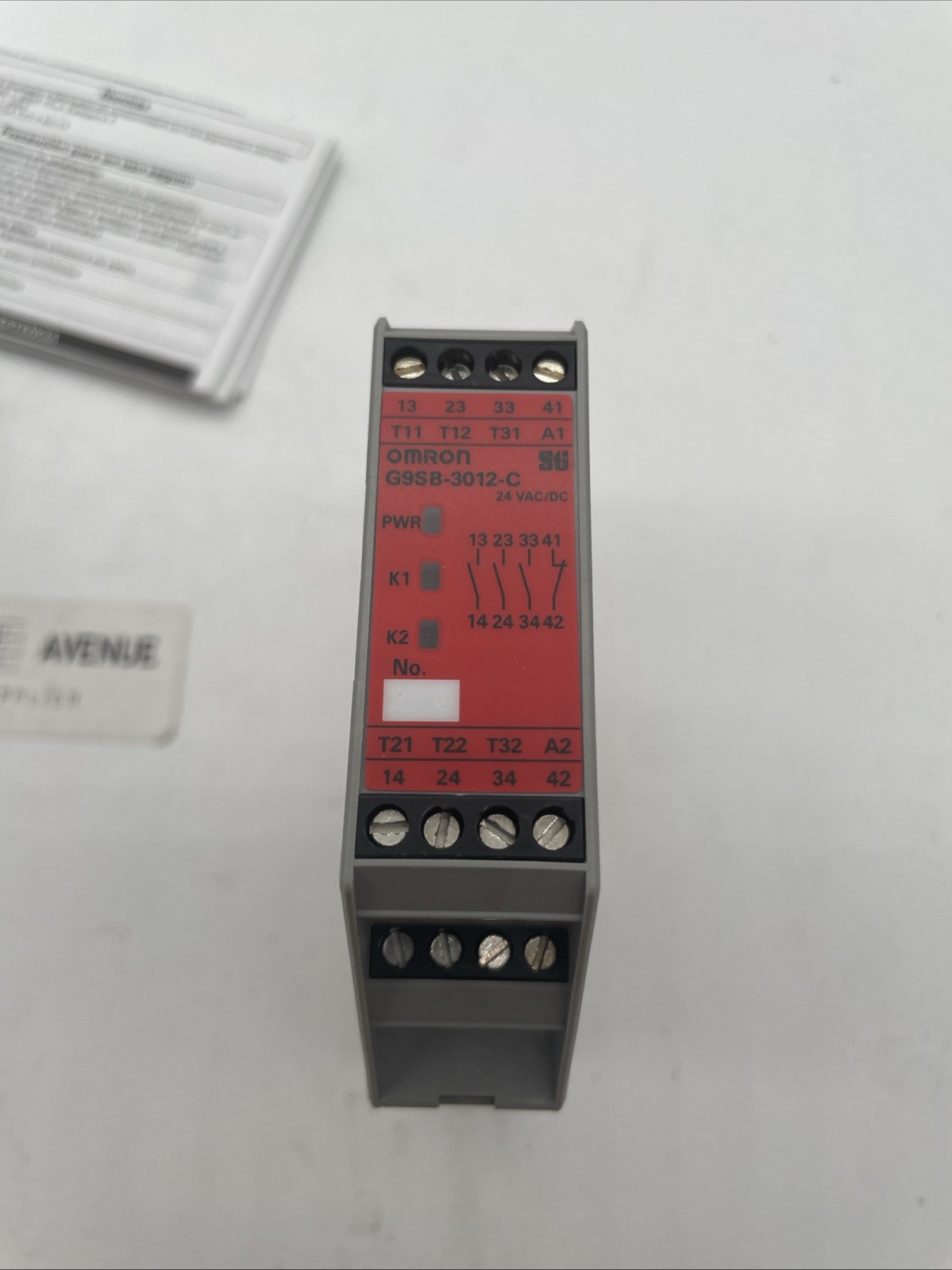 OMRON G9SB-3012-C Sicherheitsrelais 24V AC/DC, 3NO+1NC, manueller Reset - Bild 2